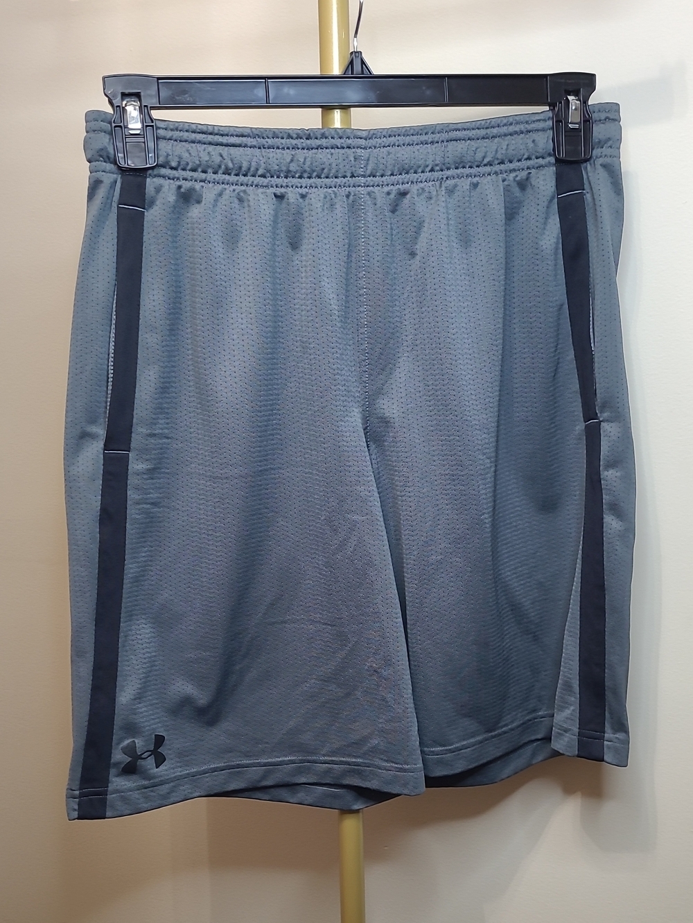 Under Armour Grey Athletic Shorts with Black Side Panels size Large
